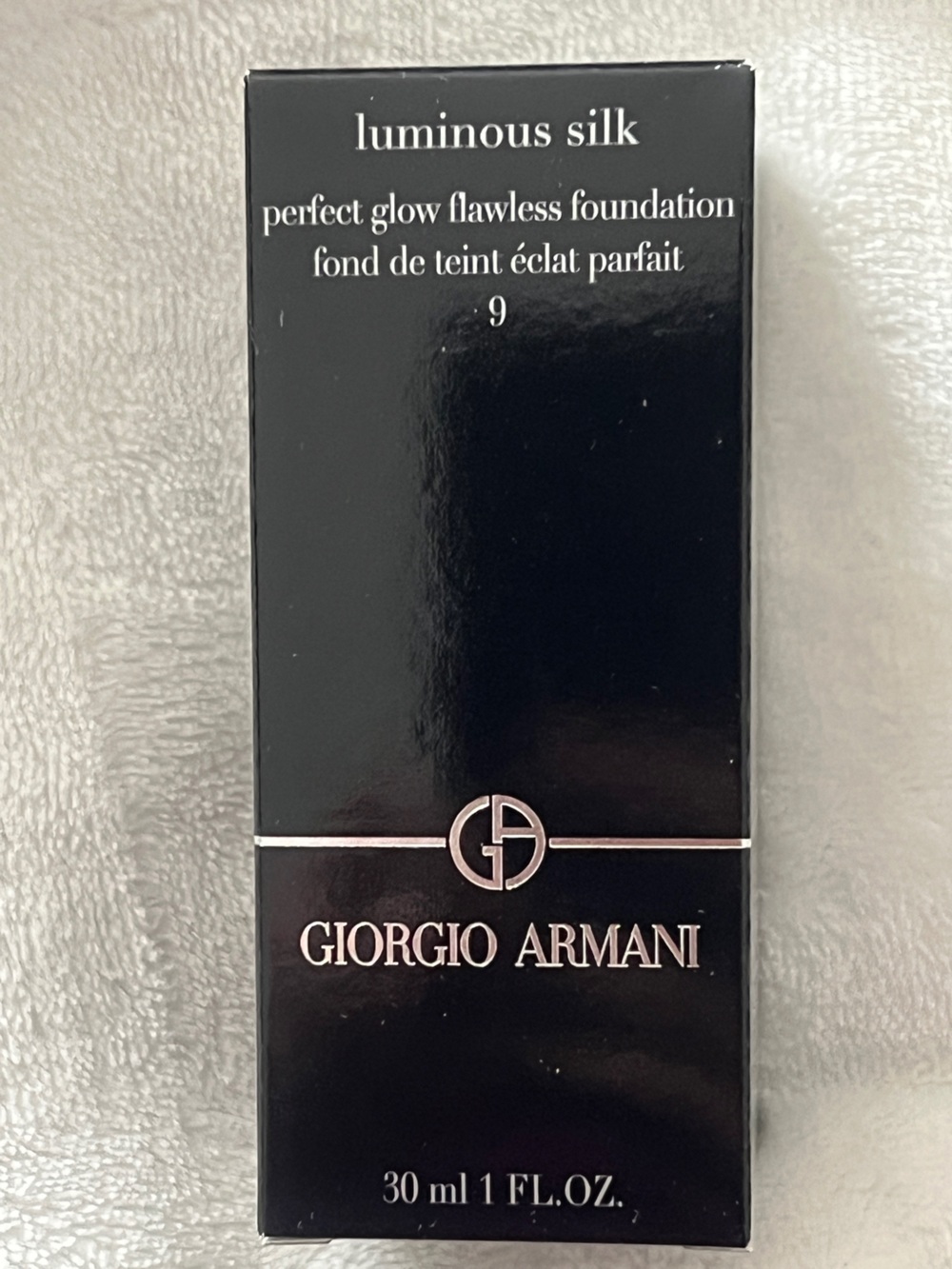 Giorgio Armani Luminous Silk Foundation - orginal formula- shade 9